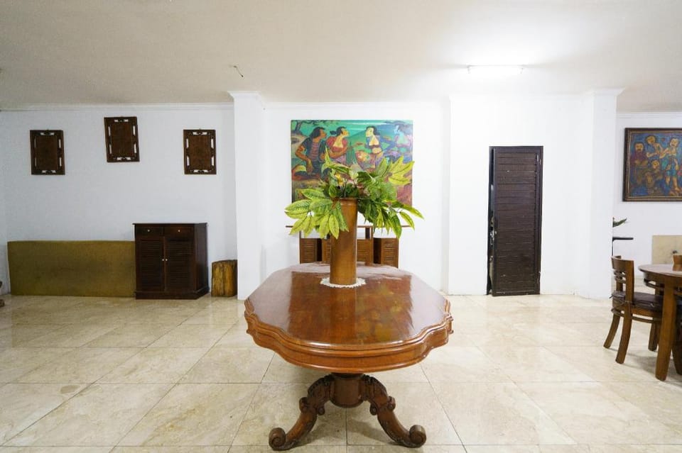 OYO 92249 Wisma Rina Rini Tegalega Park Hotel in Bandung