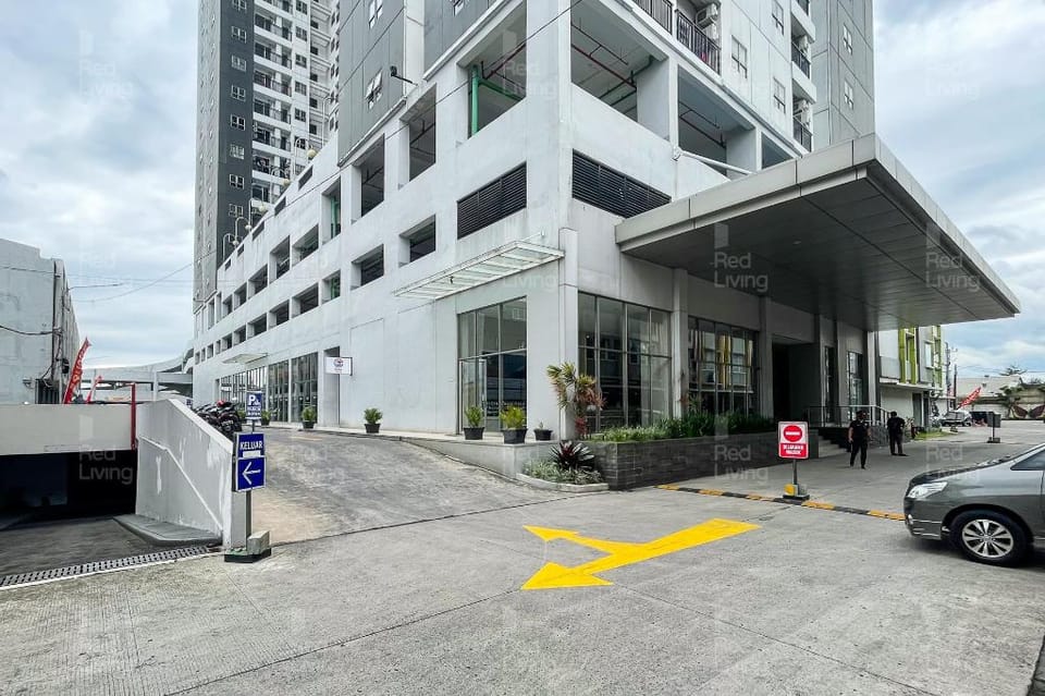 RedLiving Apartemen Mekarwangi Square - Agus 3 Hotel in Bandung