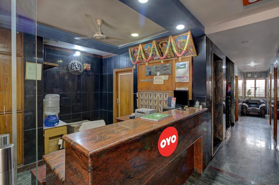 OYO Flagship 808637 Hotel Yuvaraj Palace Vijayawada Hotel in Vijayawada