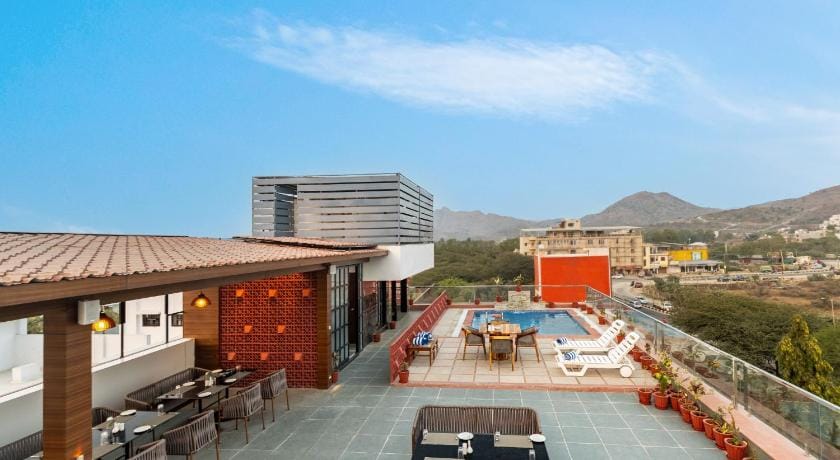 Redolence Aravali Tree Hotel in Udaipur
