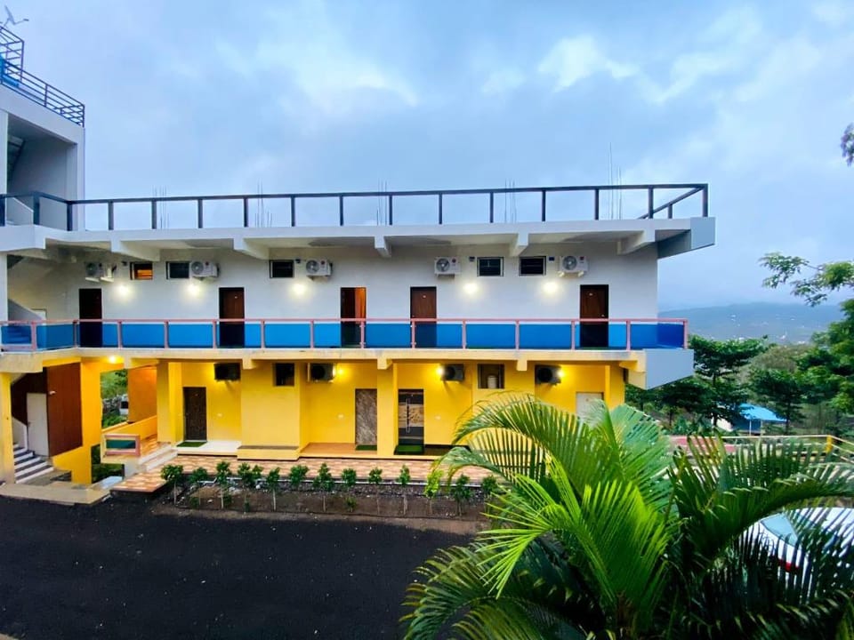 Natural resort panhala Hotel in Karnataka