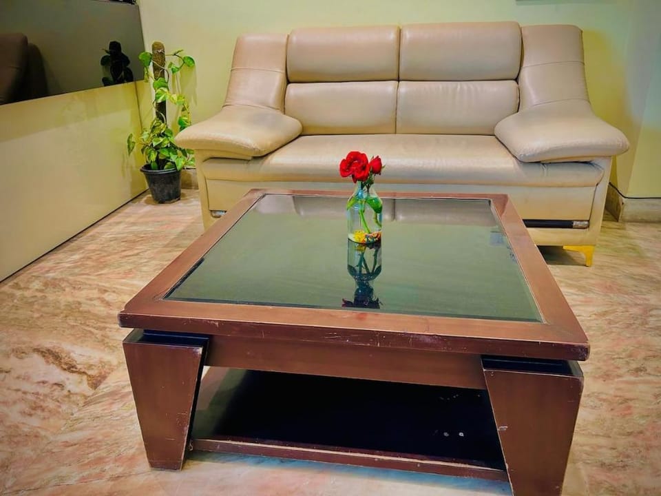 Hotel GoodLuck House Near Delhi Airport Hotel in New Delhi