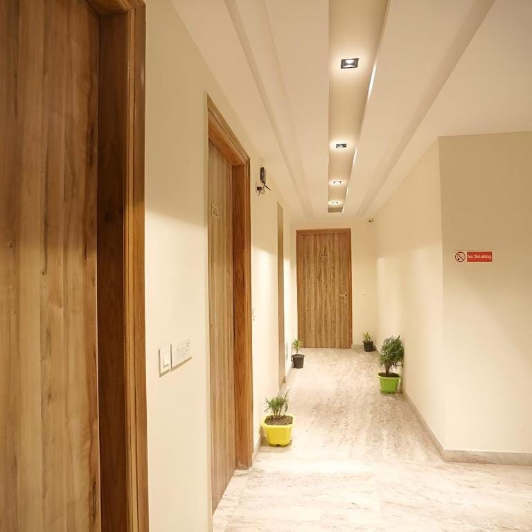 Hotel GoodLuck House Near Delhi Airport Hotel in New Delhi