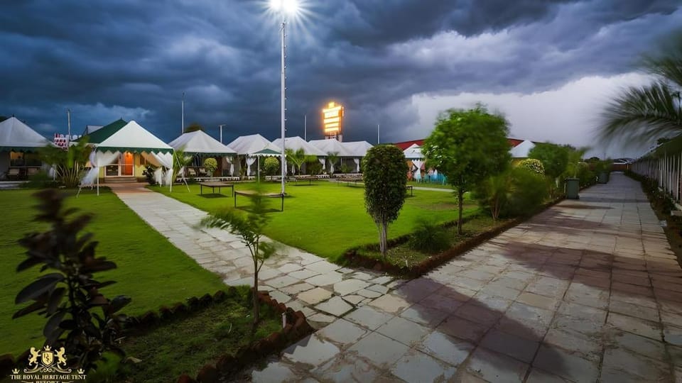 The Royal Heritage Tent Resort - Tent City Kevadia Hotel in Gujarat