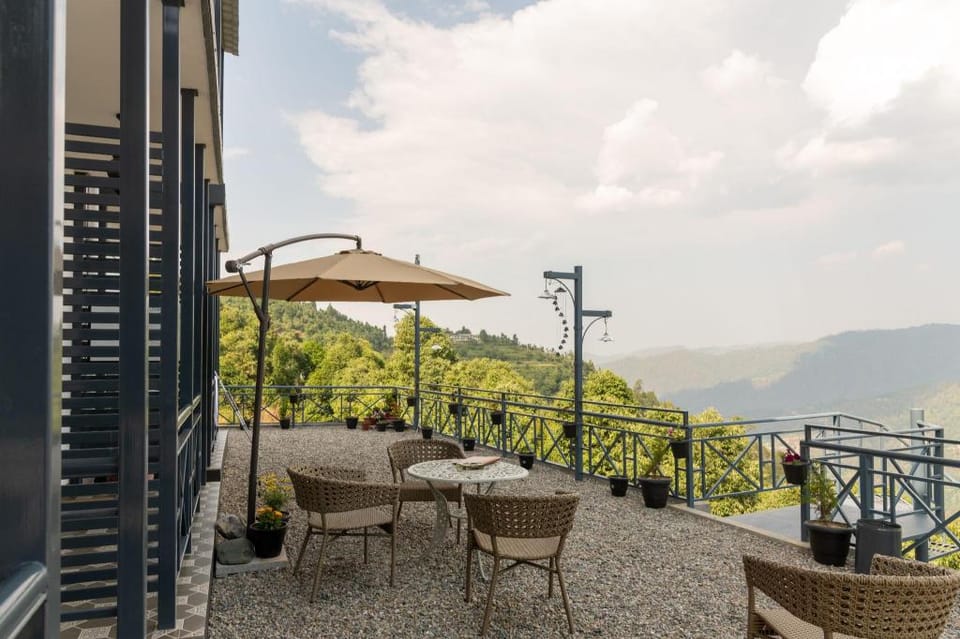 Tudor House Mukteshwar Hotel in Uttarakhand