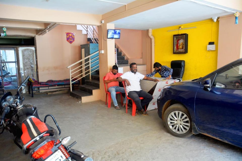 Vishwa Deluxe Yatri Niwas Apartment in Karnataka