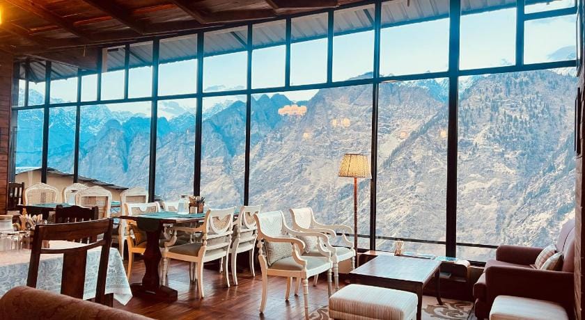 Faraway Cottages Hotel in Uttarakhand
