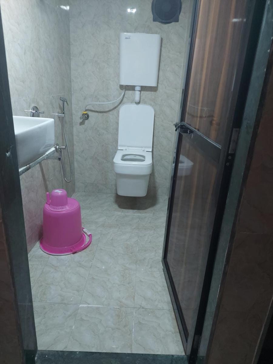 ASRA DORMITORY For Male And Female Hotel in Mumbai