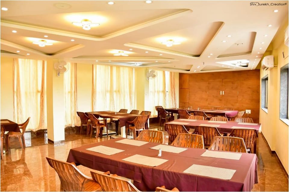 Hotel Abhijeet Executive, Barshi Hotel in Karnataka