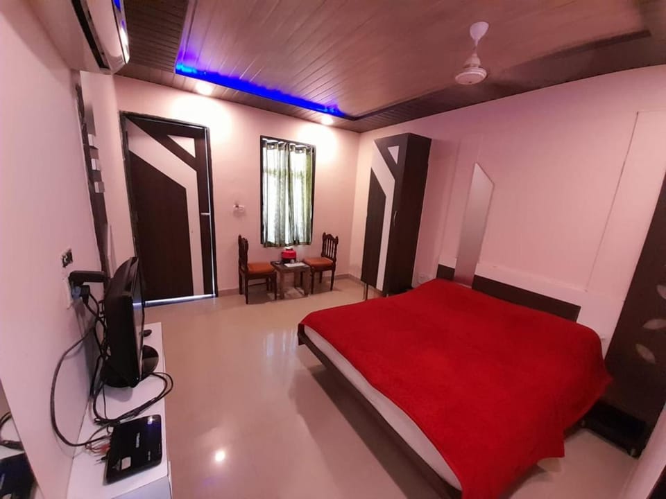 Mooljis Palace Hotel in Gujarat