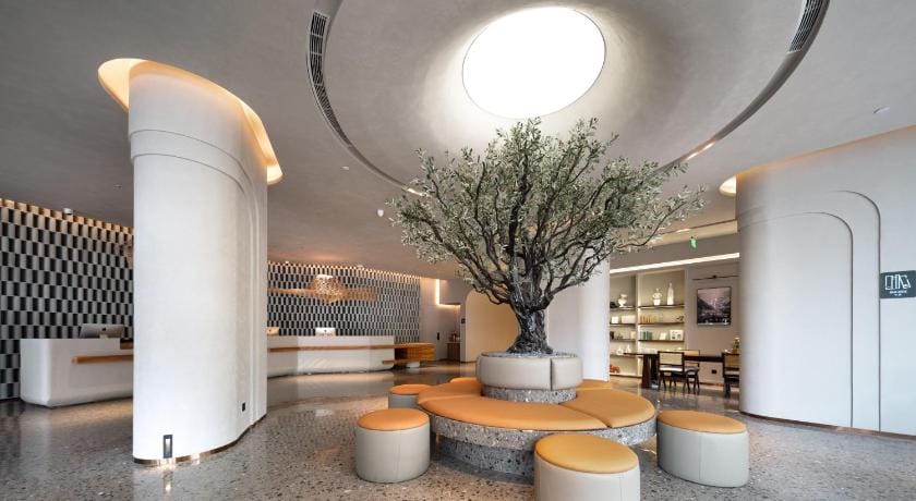Atour S Hotel Qingdao International Sailing Centre Wusi Plaza Hotel in Qingdao