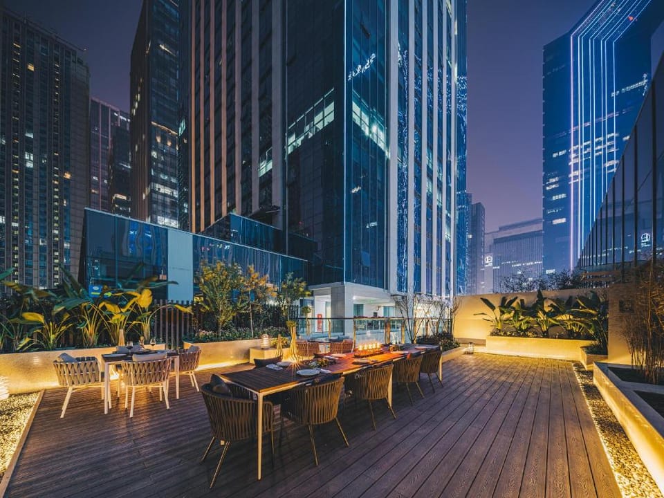 Atour Hotel Chengdu Gaoxin Tianfu 2nd Street Hotel in Chengdu