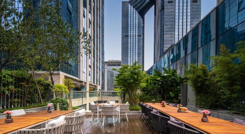 Atour Hotel Chengdu Gaoxin Tianfu 2nd Street Hotel in Chengdu
