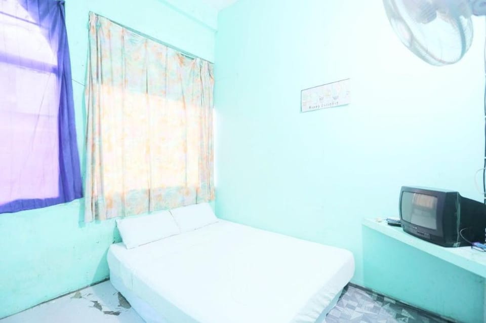 Hotel O Penginapan ReniNearMall Nagoya Hill Hotel in Riau Islands, Indonesia