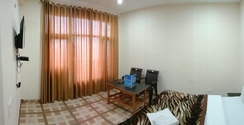 Brahma Kamal Hotel in Uttarakhand