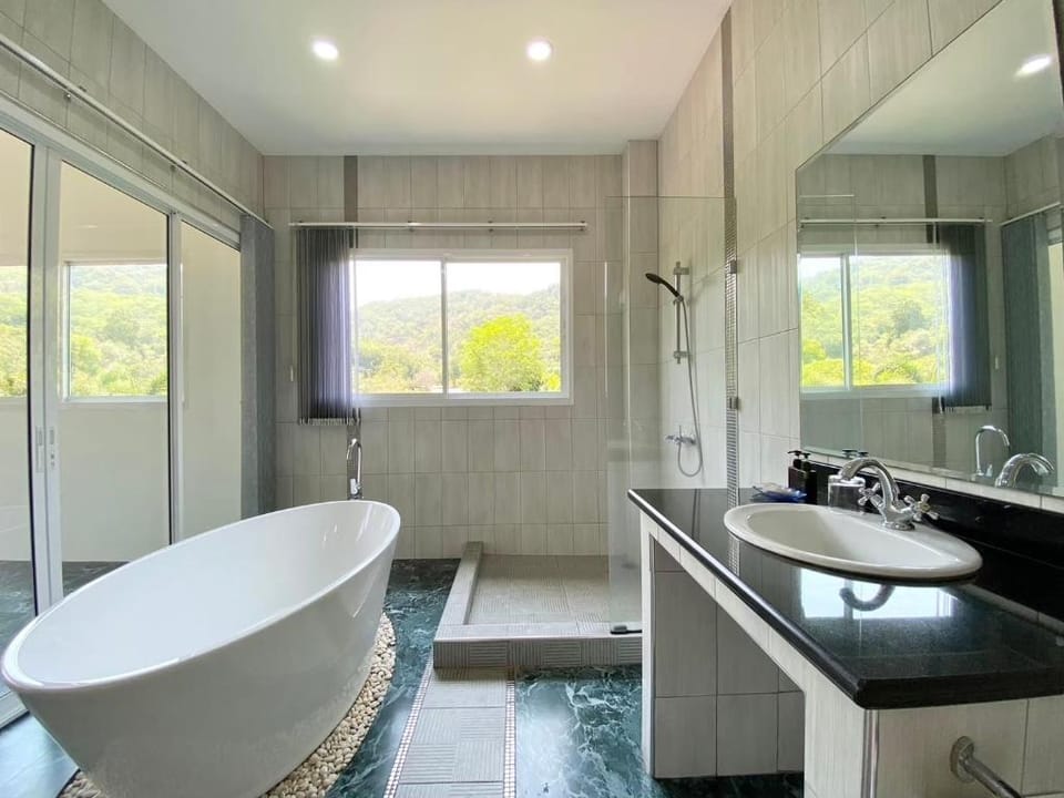 Villa Nap Dau private pool villa for big Family and Friends Villa in Chalong