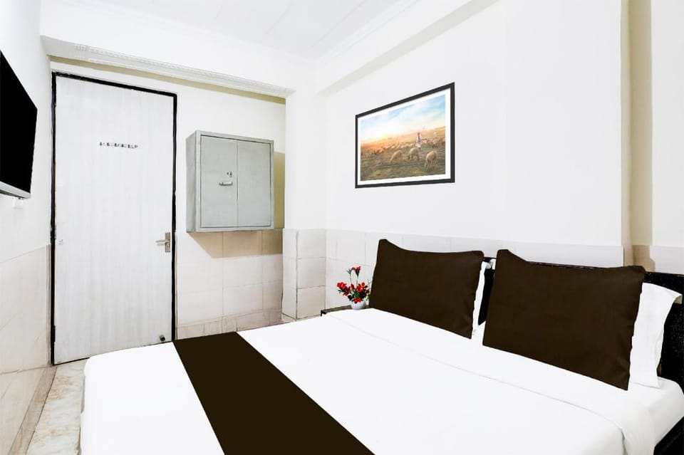Hotel O Fazalpur Hotel in Noida