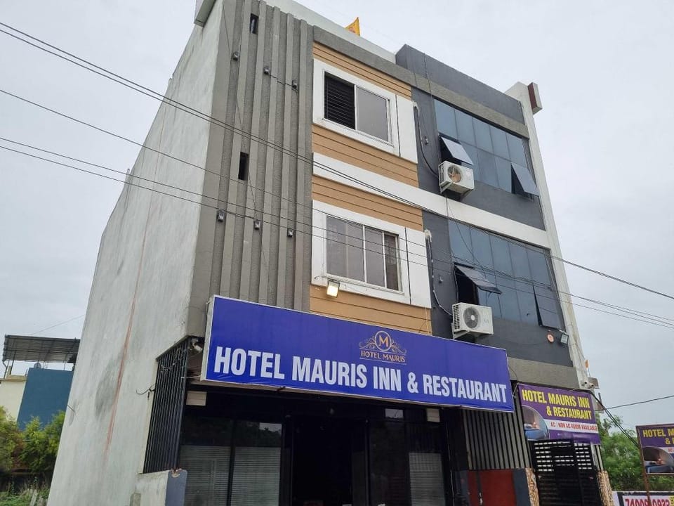 Hotel O Mauris Inn & Restaurant Hotel in India