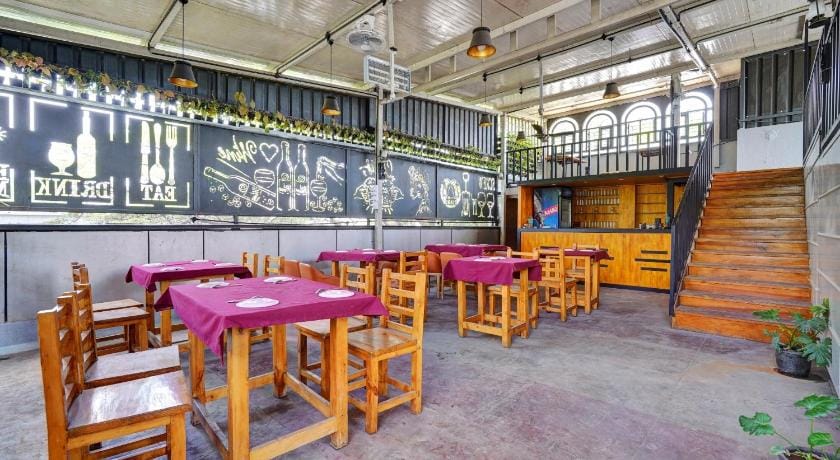 SPOT ON Canton Lodging And Boarding Hotel in Bengaluru