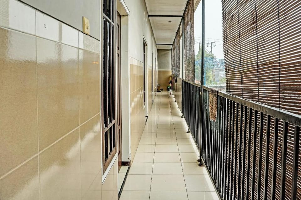 OYO Life 92395 Namimart Syariah 3 Hotel in East Java