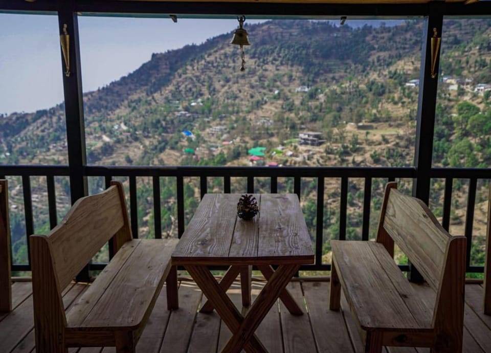 Buransh Valley Resort Hotel in Uttarakhand