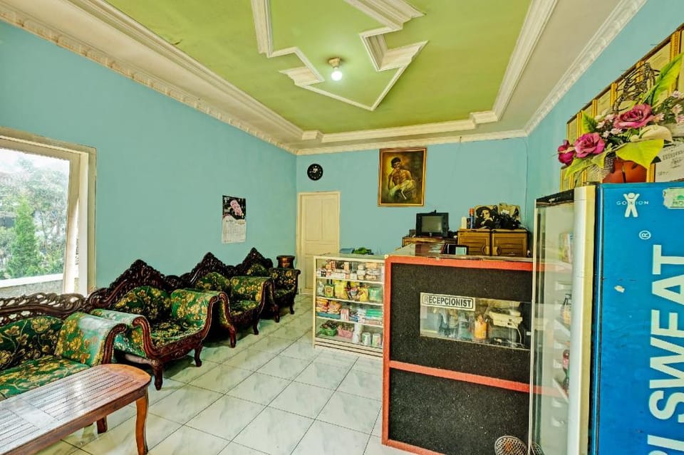 OYO 92407 Hotel Alaska Hotel in Indonesia