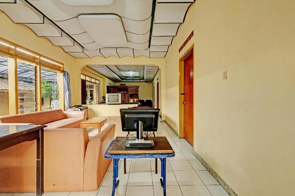 SPOT ON 92408 Hotel Renata 2 Hotel in Indonesia