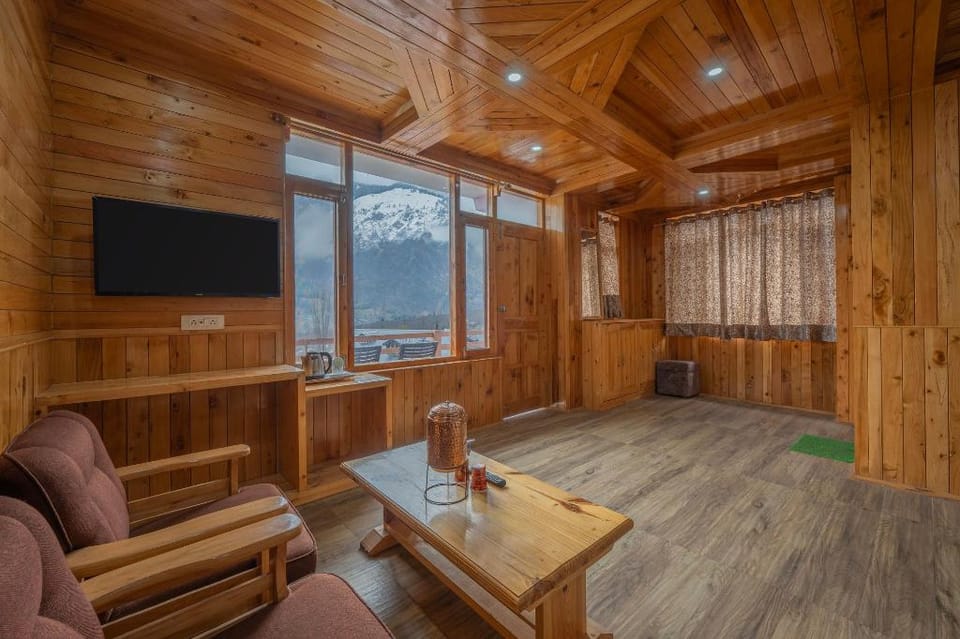 Seven Hills Resort Manali By Him Haults Hospitality Hotel in Himachal Pradesh