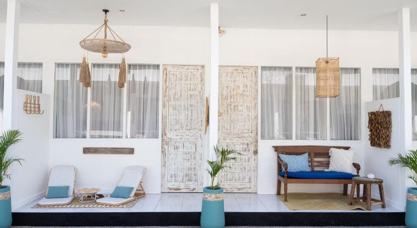 The White Bay Hotel in Pemenang