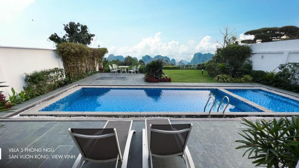 FLC villa 617 golf & resort view Ha long bay Villa in Laos