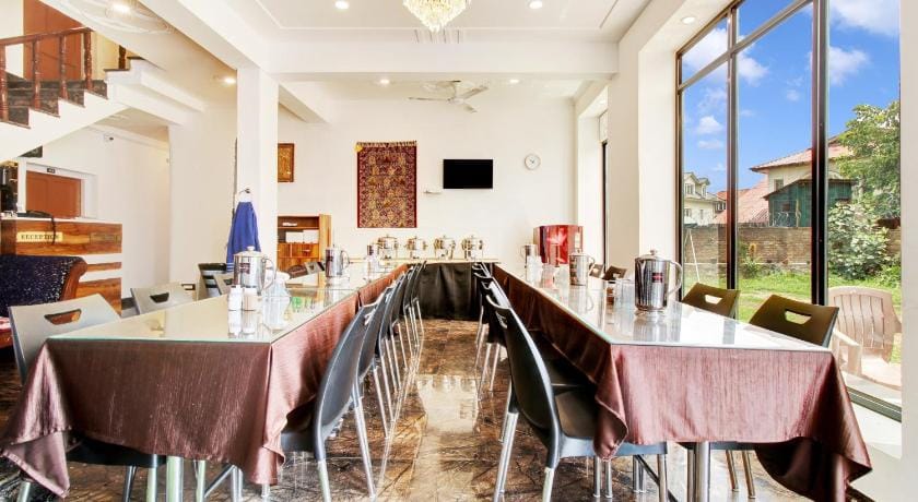 Super Collection O Dal Lake Hotel in India