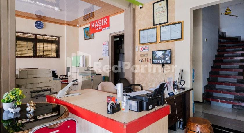Swun Stay Inn @ Sawahan Mitra RedDoorz Hotel in East Java