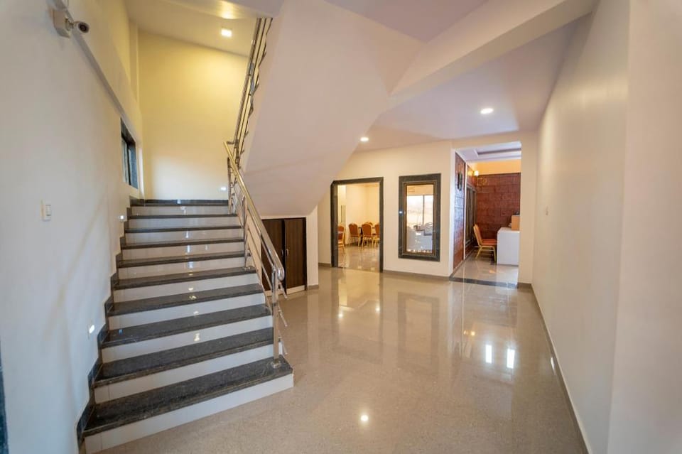 Vrindavan Resort Hotel in Maharashtra