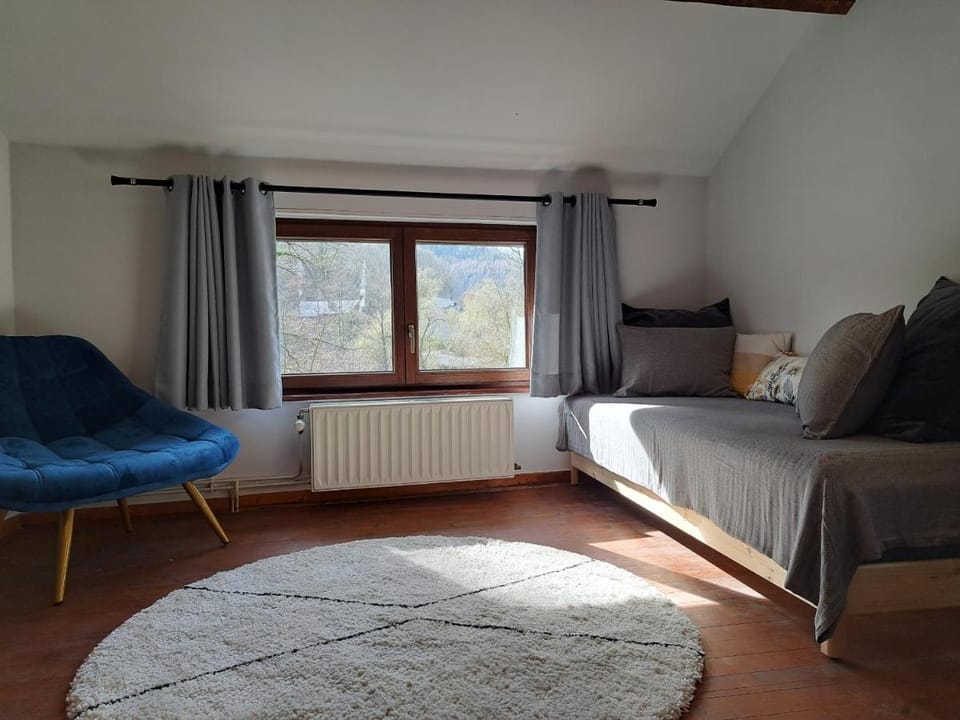La cabane d'Achille - La Roche-en-Ardenne Vacation rental in Wallonia, Belgium