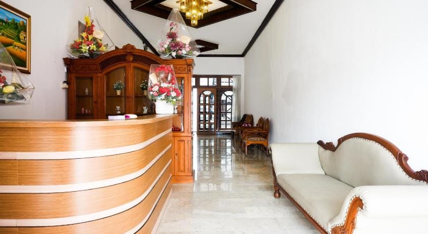 RedDoorz near Kawasan Simpang Lima Area Hotel in Indonesia