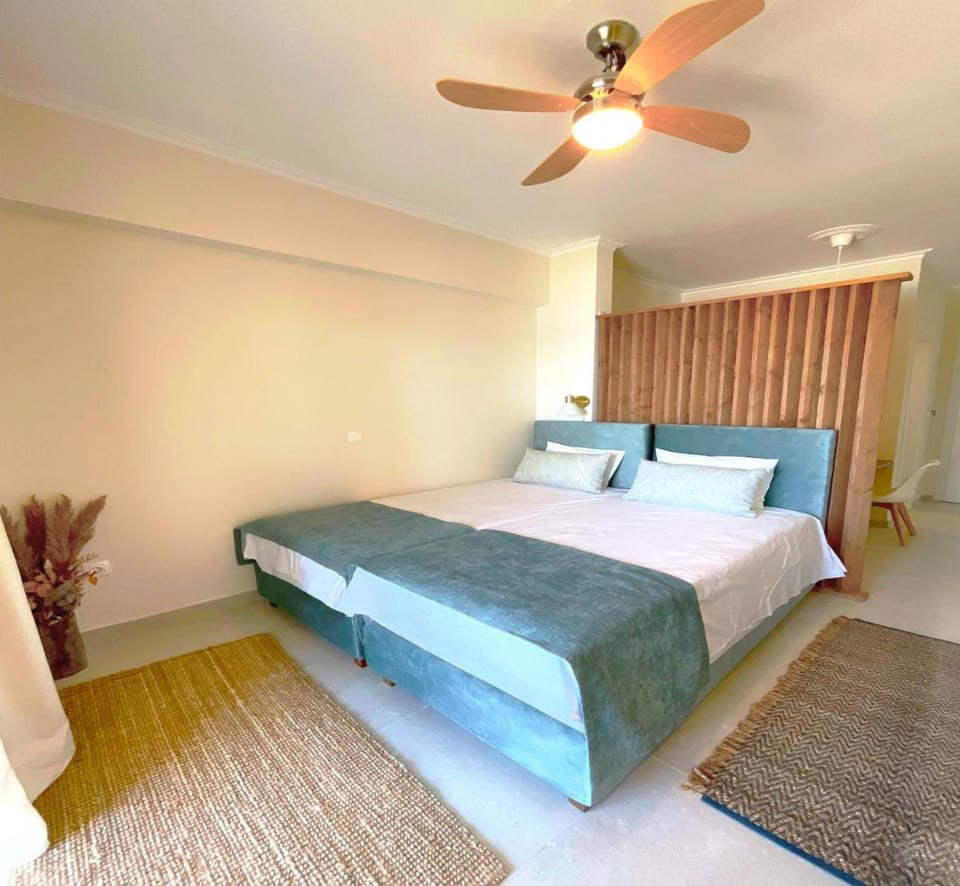Beachfront 2-bed luxury Apartment - Agios Gordios, Corfu, Greece Apartment in Saint Gordios beach