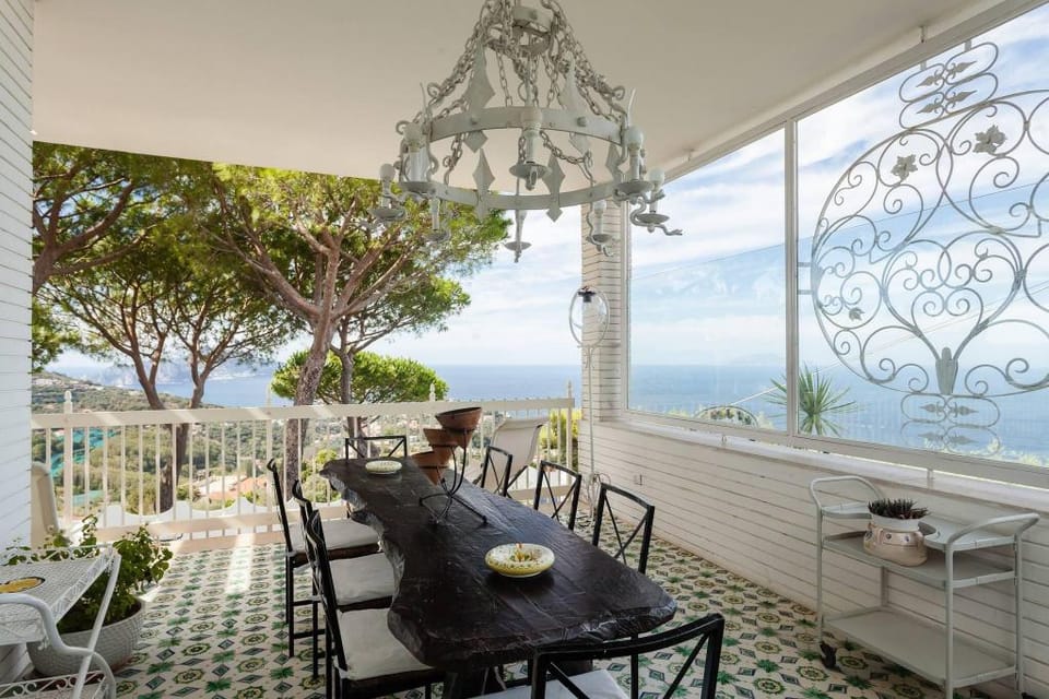 Villa Sole Di Capri - Sea View Up To18people Villa in Massa Lubrense