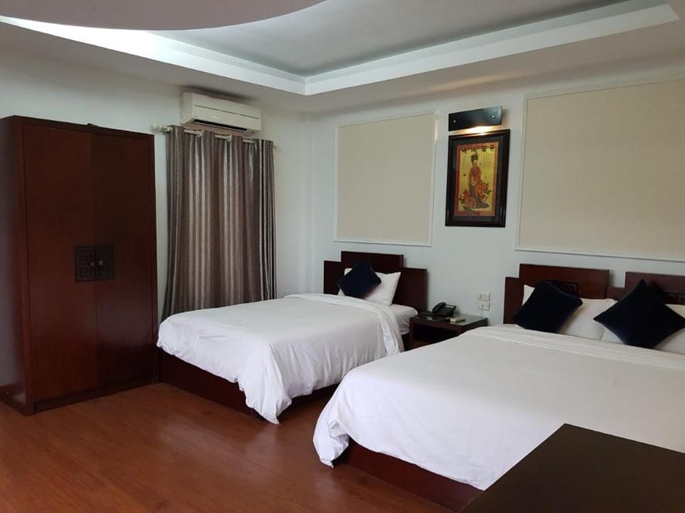 Bay Luxury - Trung Nam Hotel - 64 Nguyen Truong To Hotel in Hanoi