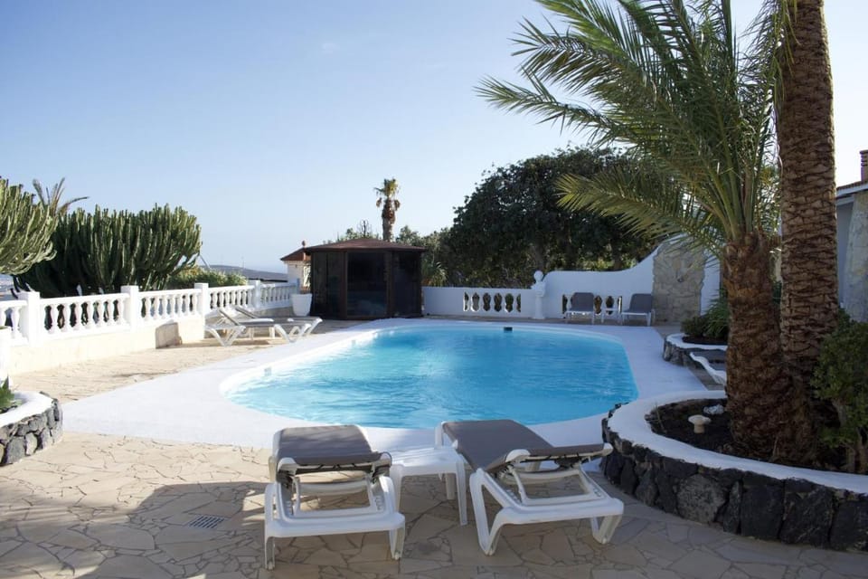 Wohnung Sabina Vacation rental in Comarca Sur