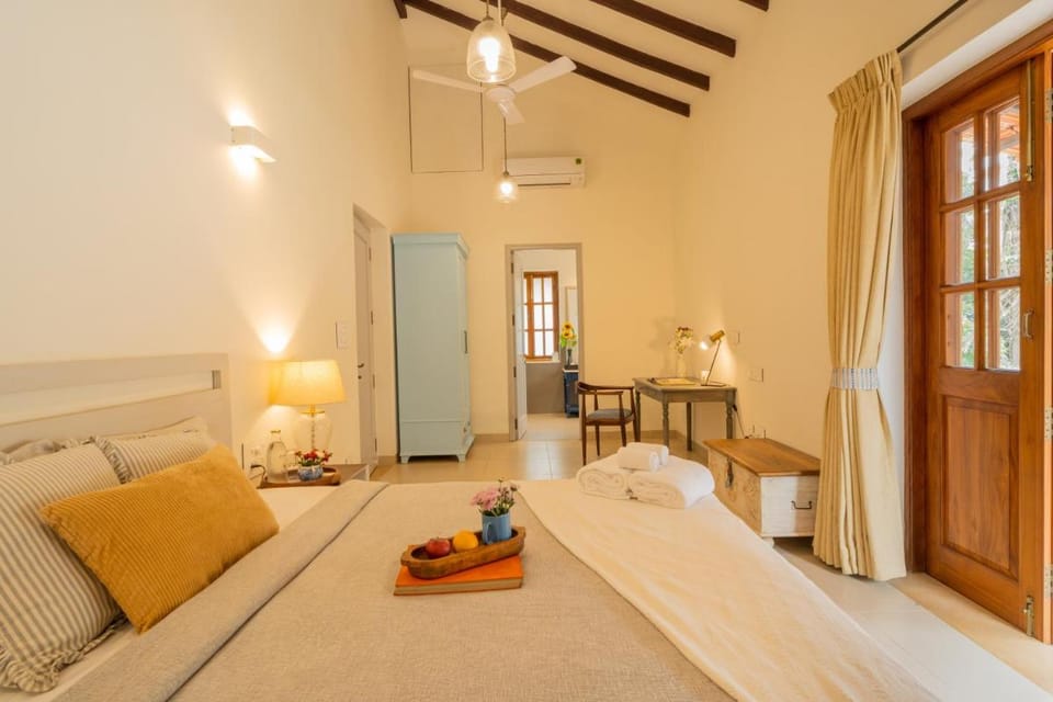 ELIVAAS 4 BHK with Pvt Pool near Baga - Celest Villa in Goa, India