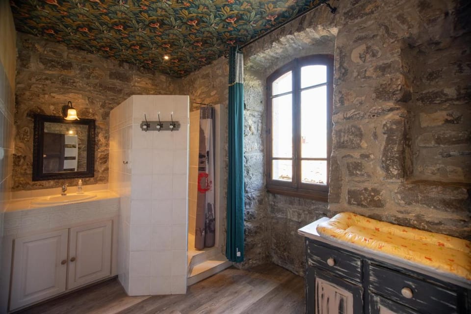 Le Mas pierre et soie Vacation rental in Provence-Alpes-Côte d'Azur