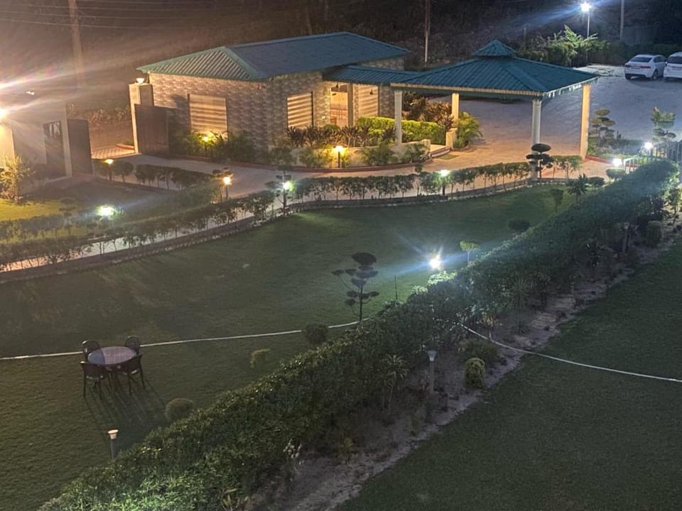 Vasant Corbett Resort Hotel in Uttarakhand