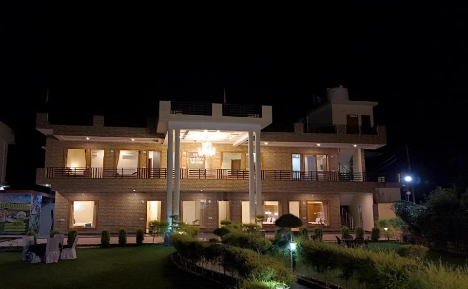 Vasant Corbett Resort Hotel in Uttarakhand