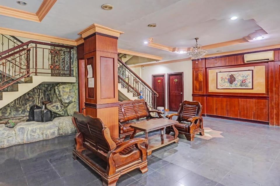OYO 92402 City View Hotel Hotel in Riau Islands, Indonesia