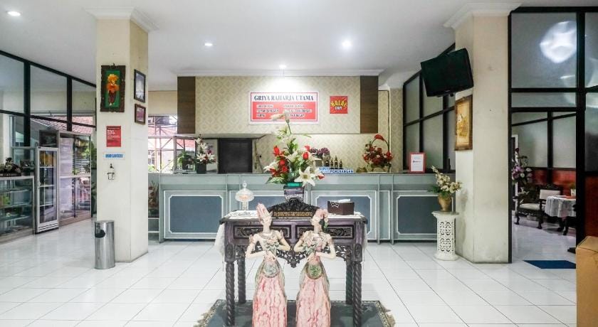 OYO 92454 Griya Raharja Guest House Syariah Hotel in Special Region of Yogyakarta