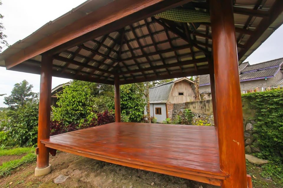 Hotel O Awenk Homestay Near SD Gunung Wakul Hotel in West Nusa Tenggara, Indonesia