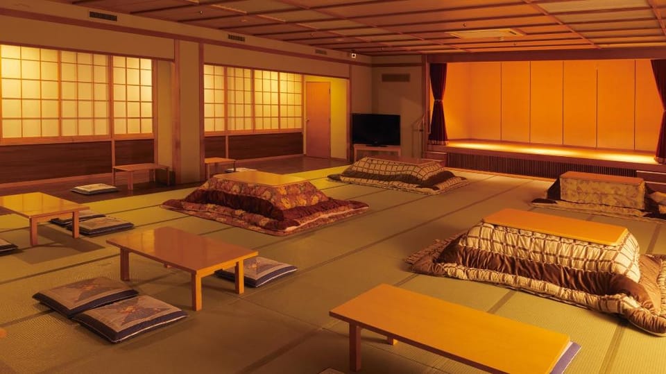 Ooedo Onsen Monogatari Shinshu Kakeyu Ryokan in Nagano Prefecture