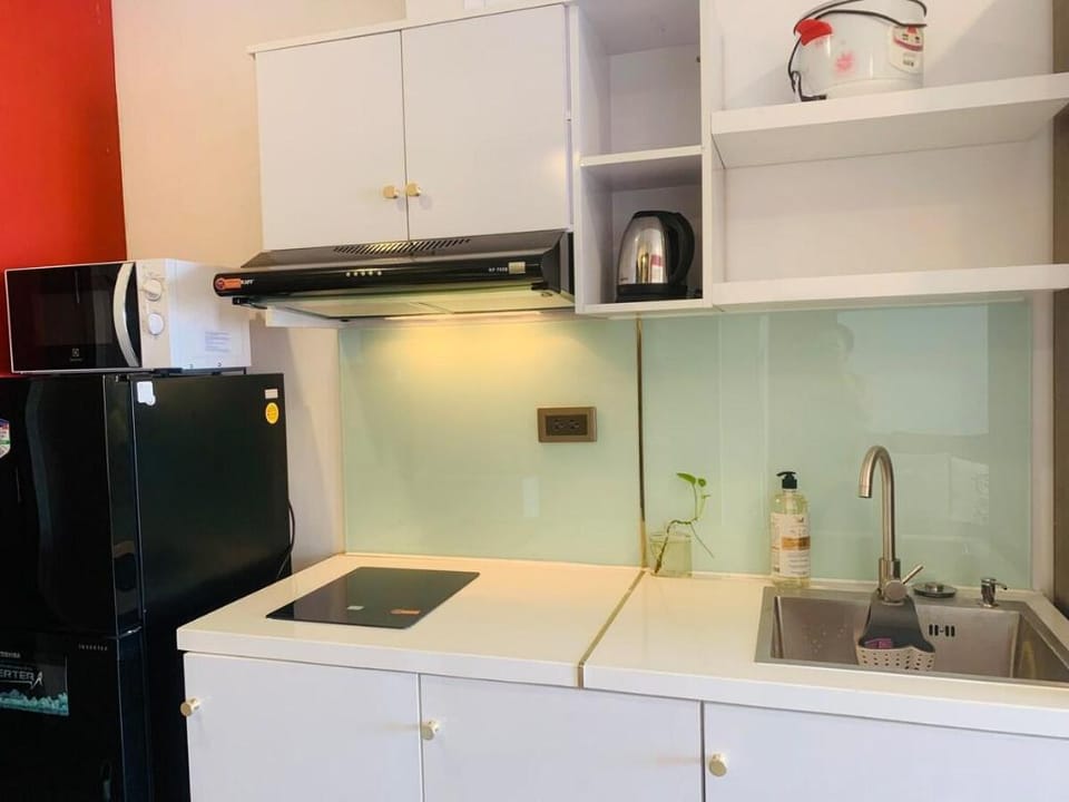 Lynh Aprtment Balcony river view D4 Apartment in Ho Chi Minh City