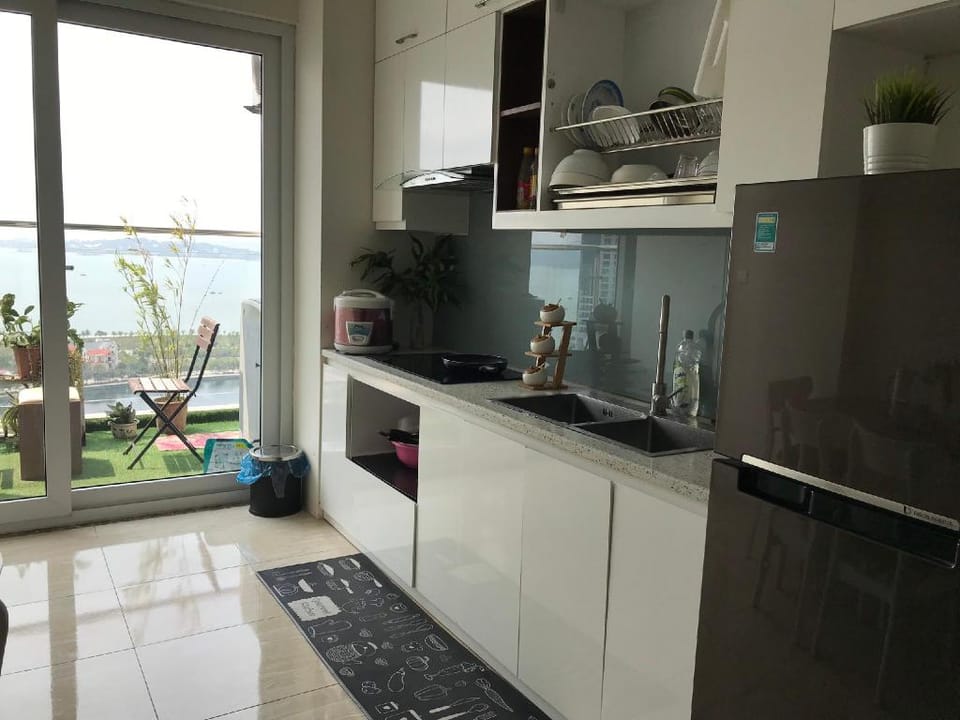 MinhF 23 - 2 Bedrooms, View Chính Biển, High Floor Apartment in Laos