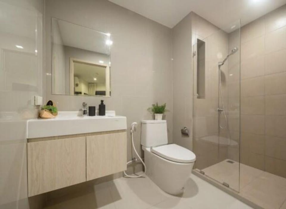 One bedroom condo next to Airport Link Apartment in Bangkok